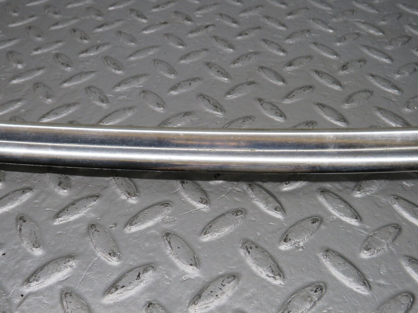 39277 Mercedes-Benz R107 500SL Coupe Front Windscreen Lower Chrome Trim