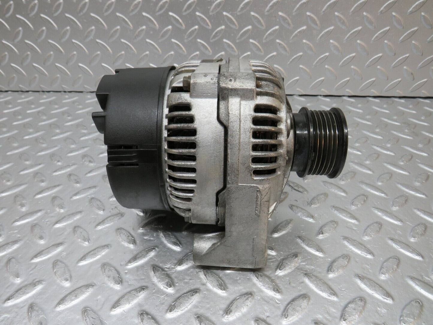 31726 Mercedes-Benz W201 190LE 1.8L Alternator Generator 120485022