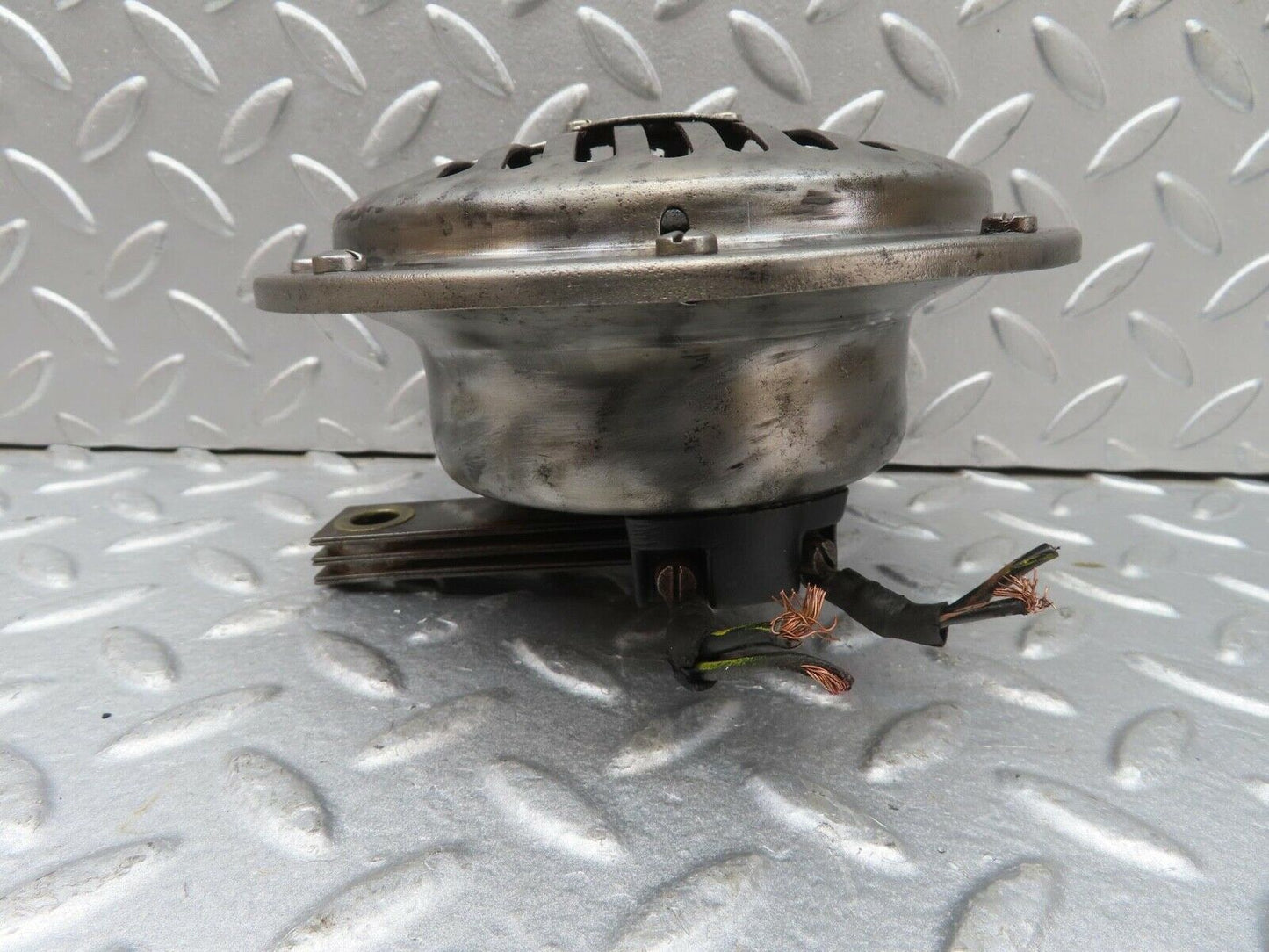 13170 Mercedes-Benz W111 220S Horn Bosch HO/FSA 12/9