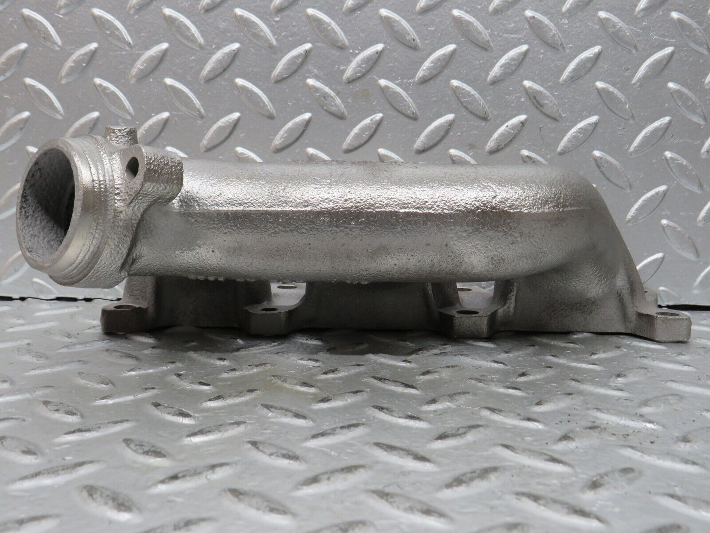 27680 Mercedes-Benz S124 300TE Wagon Exhaust Manifold Cylinder 4-6 6061420802
