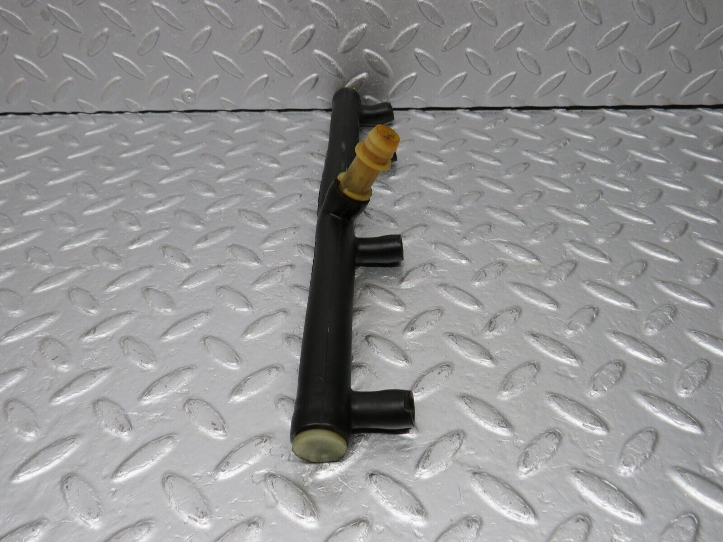 39162 Mercedes-Benz R107 500SL Air Intake Breather Hose Pipe 1160940982