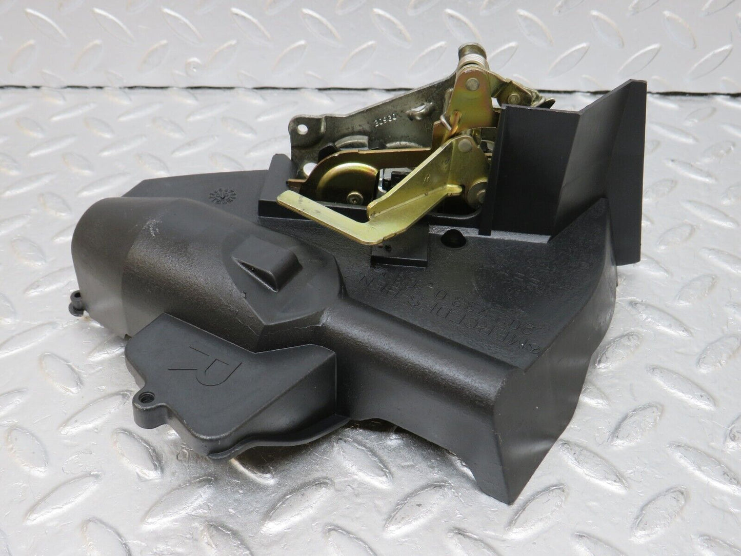 34706 Mercedes-Benz W210 320E Rear Right Door Lock Mechanism 2027300635