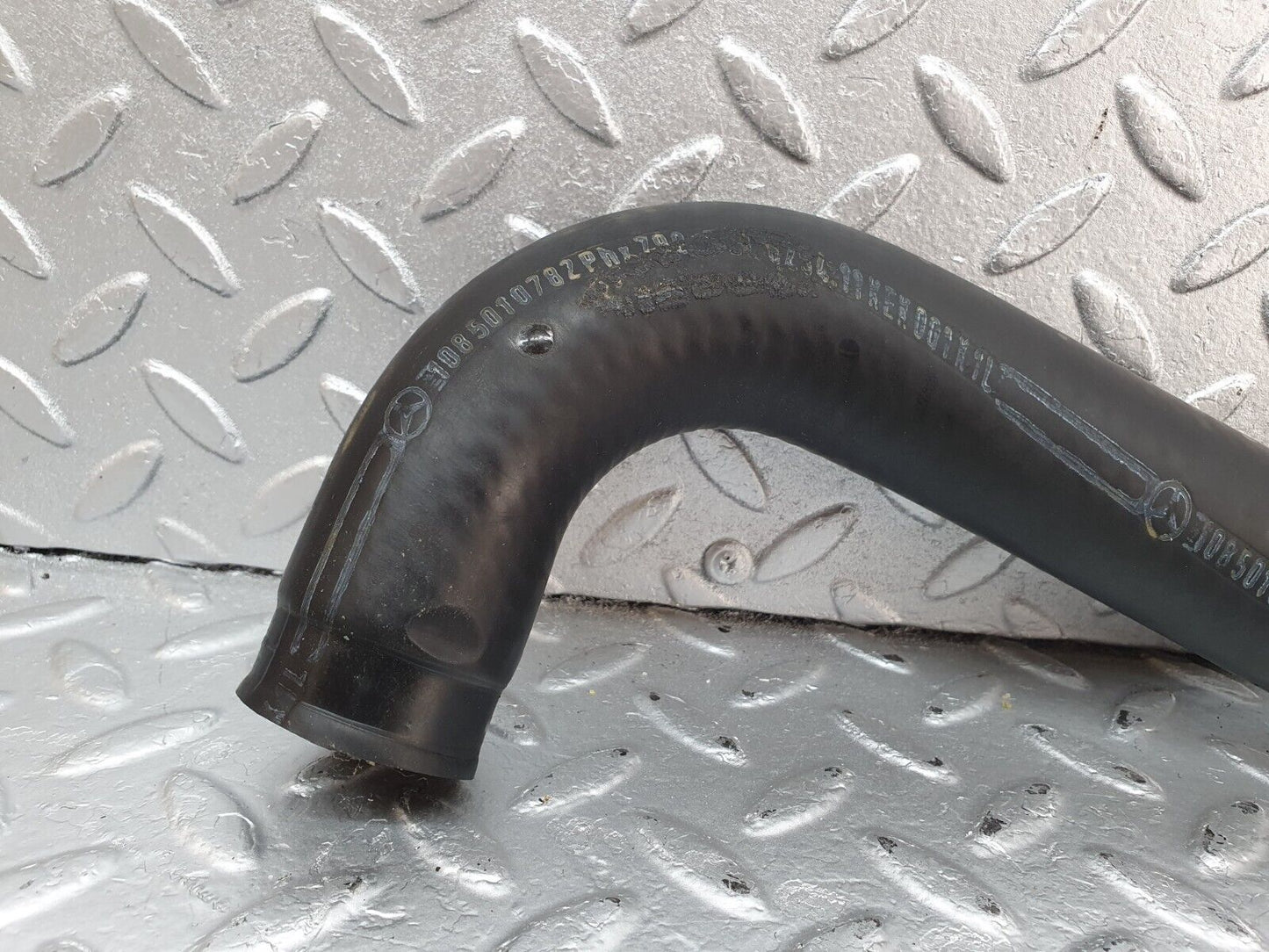43207 Mercedes-Benz W108 280SE Radiator Upper Hose Pipe 1085010782