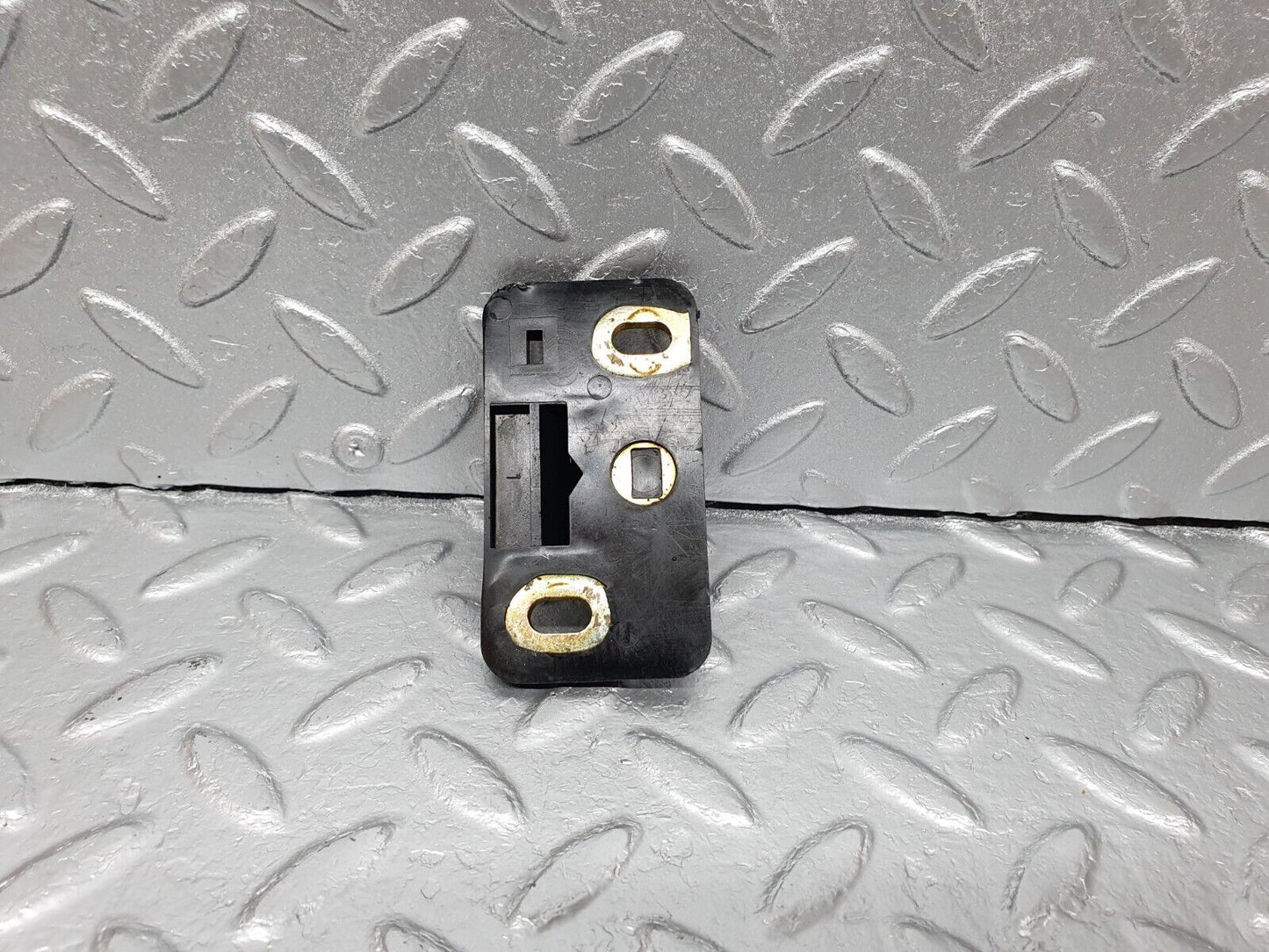 41674 Mercedes-Benz W124 200E Trunk Lock Latch