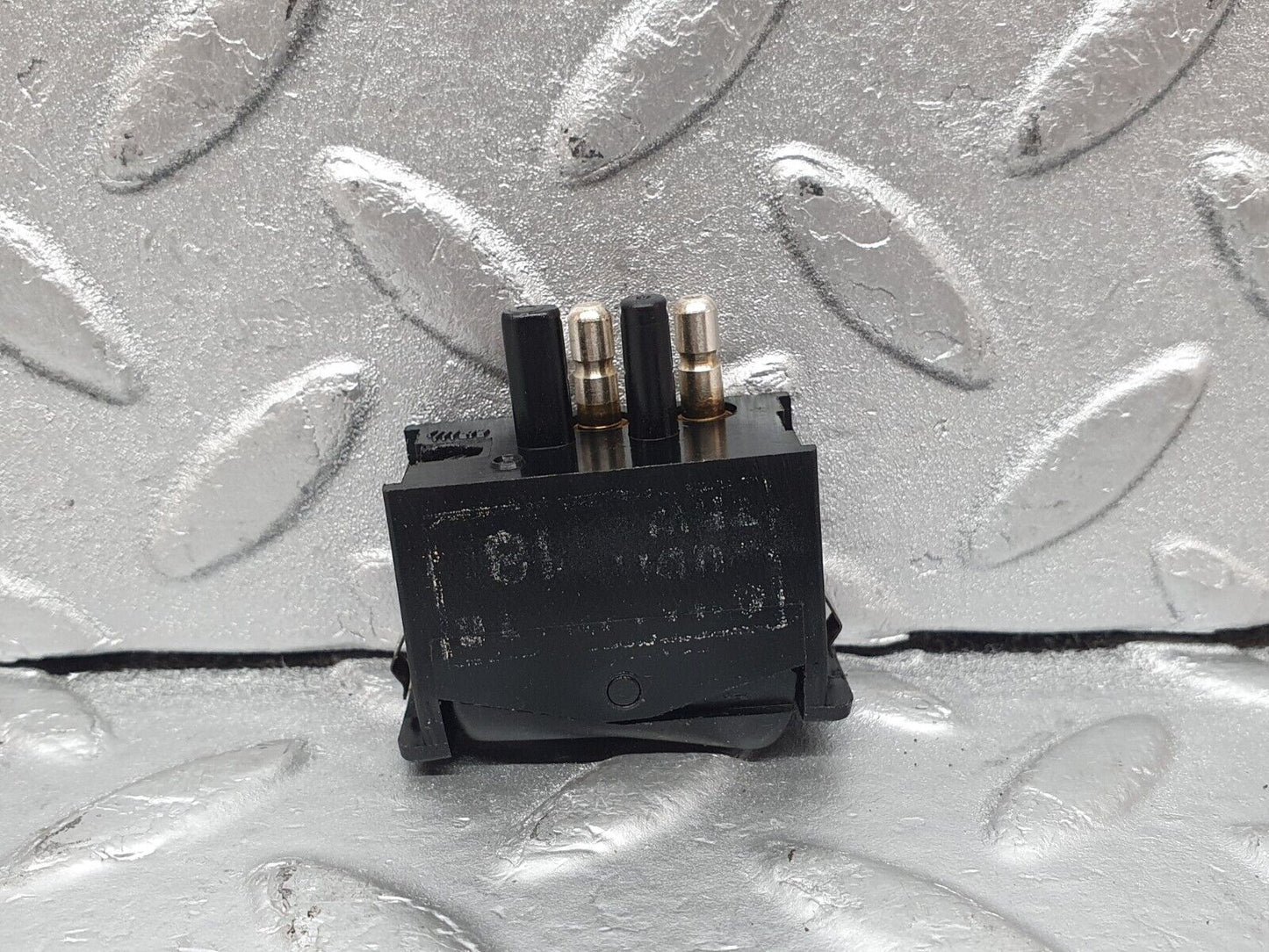 44175 Mercedes-Benz C123 230CE Coupe Interior Light Switch 0008205910