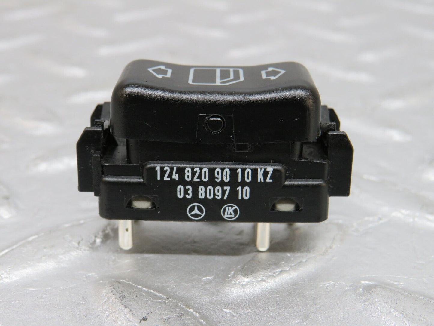 38085 Mercedes-Benz A124 320E Electric Window Switch Right Side 1248209010