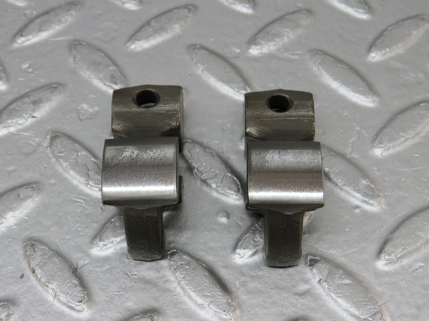 34559 Mercedes-Benz C126 380SEC Coupe Rocker Arm With Valve Tappet