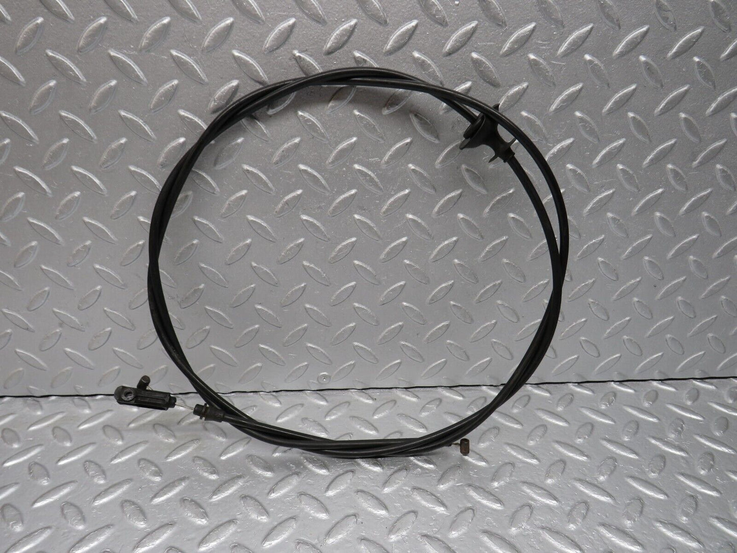 38029 Mercedes-Benz A124 320E Cabriolet Bonnet Release Cable