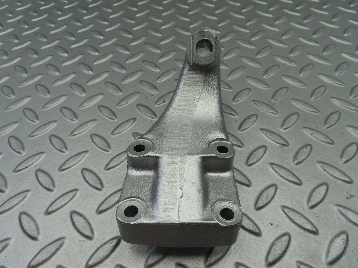 7064 Mercedes-Benz C107 350SLC Coupe Engine Mount Bracket Right Side 1162232304