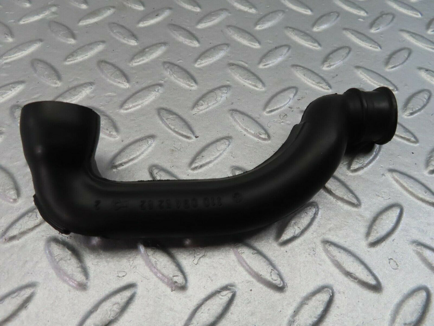 9834 Mercedes-Benz C123 280CE Coupe Air Intake Pipe 1100945282