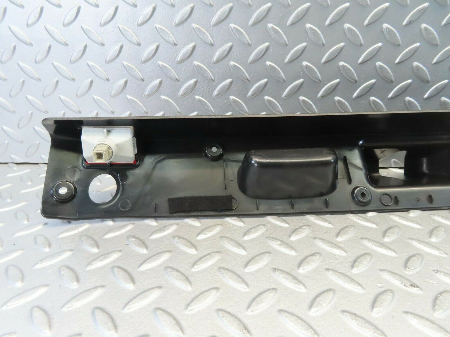 11160 Mercedes-Benz W221 S320 Trunk Cover Trim 221500093
