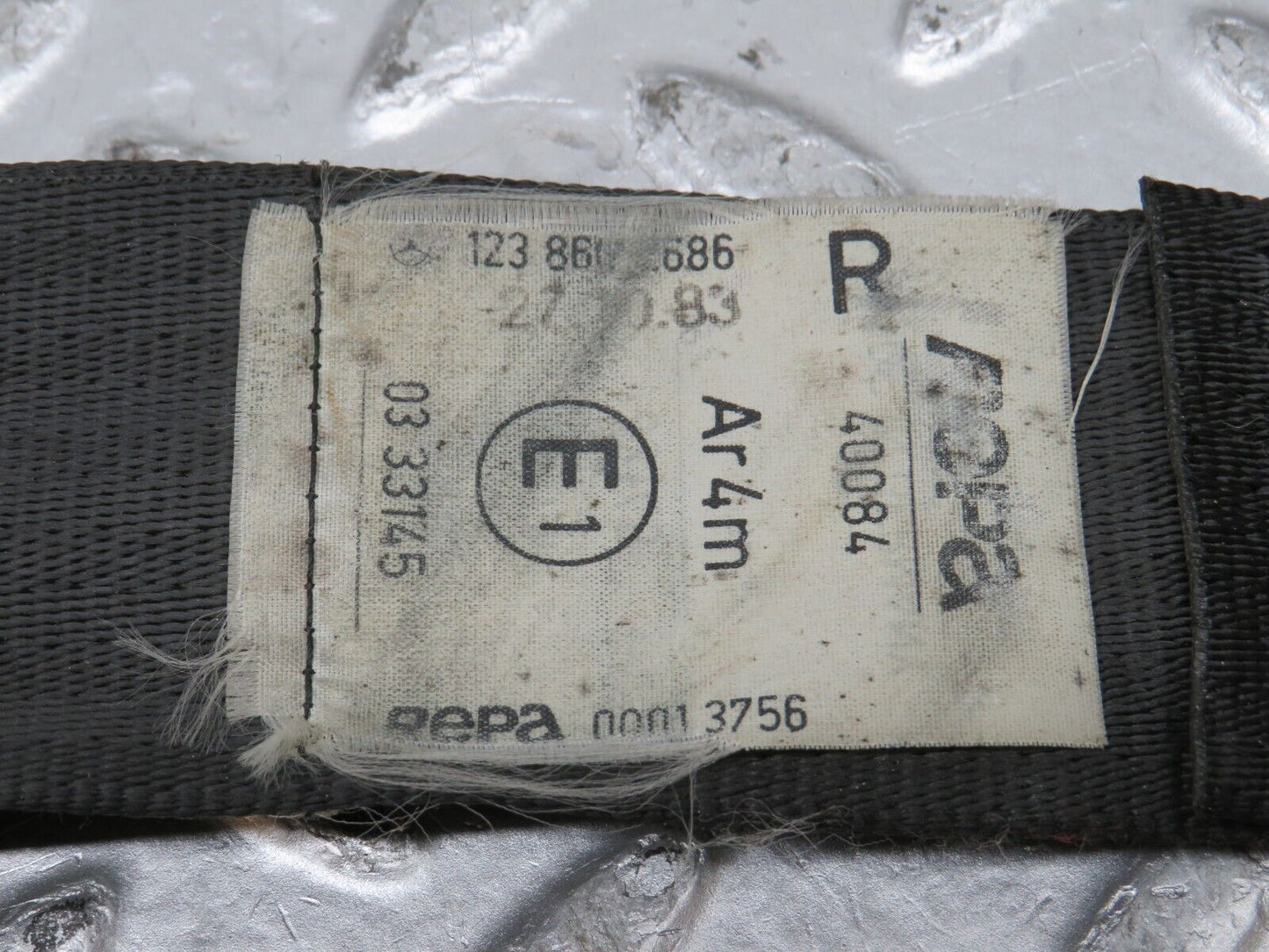 32088 Mercedes-Benz W123 230E Front Right Seat Belt & Buckle 1238602686