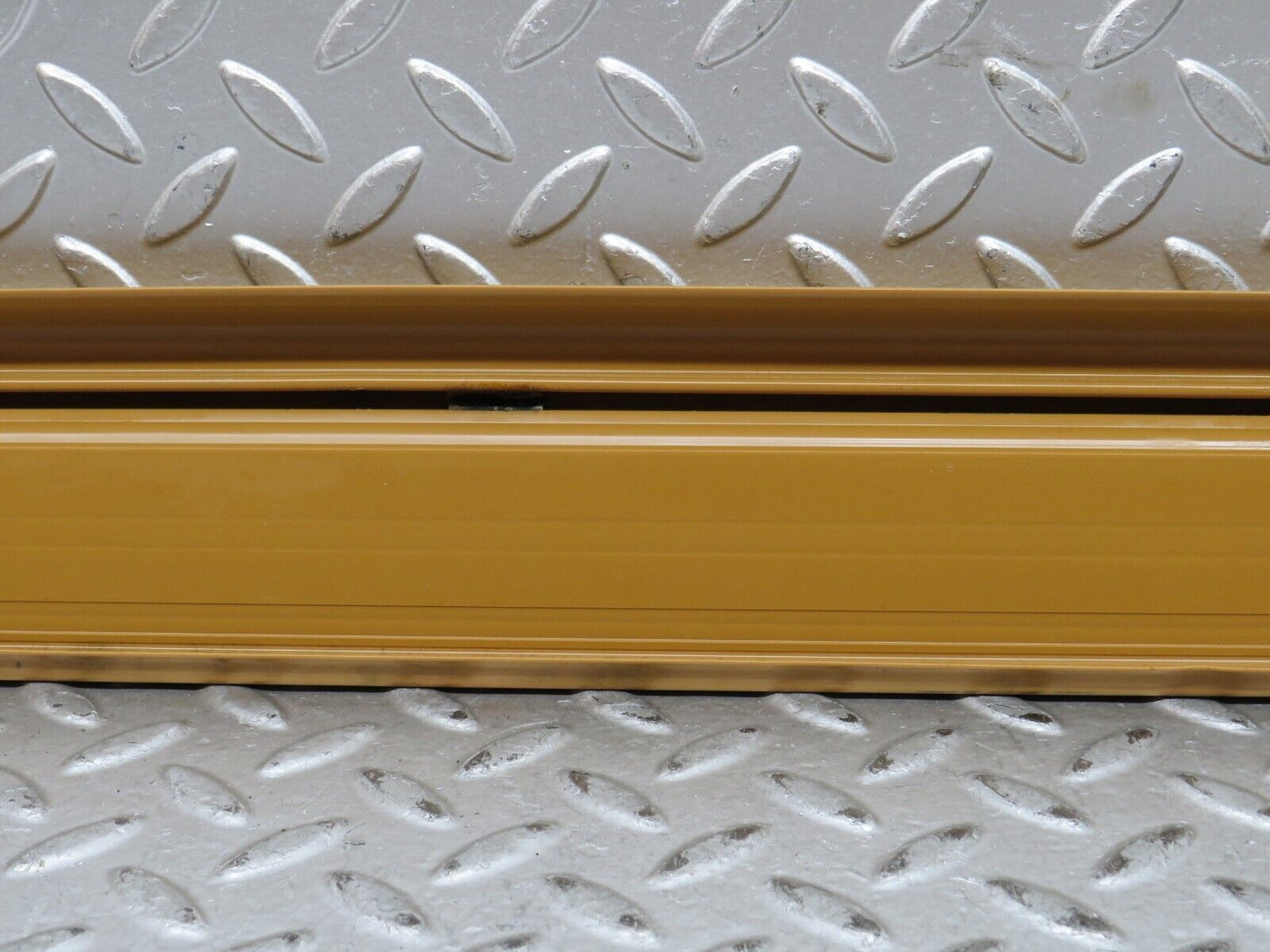 28554 Mercedes-Benz W123 230E Front Right Door Sill Trim Palomino