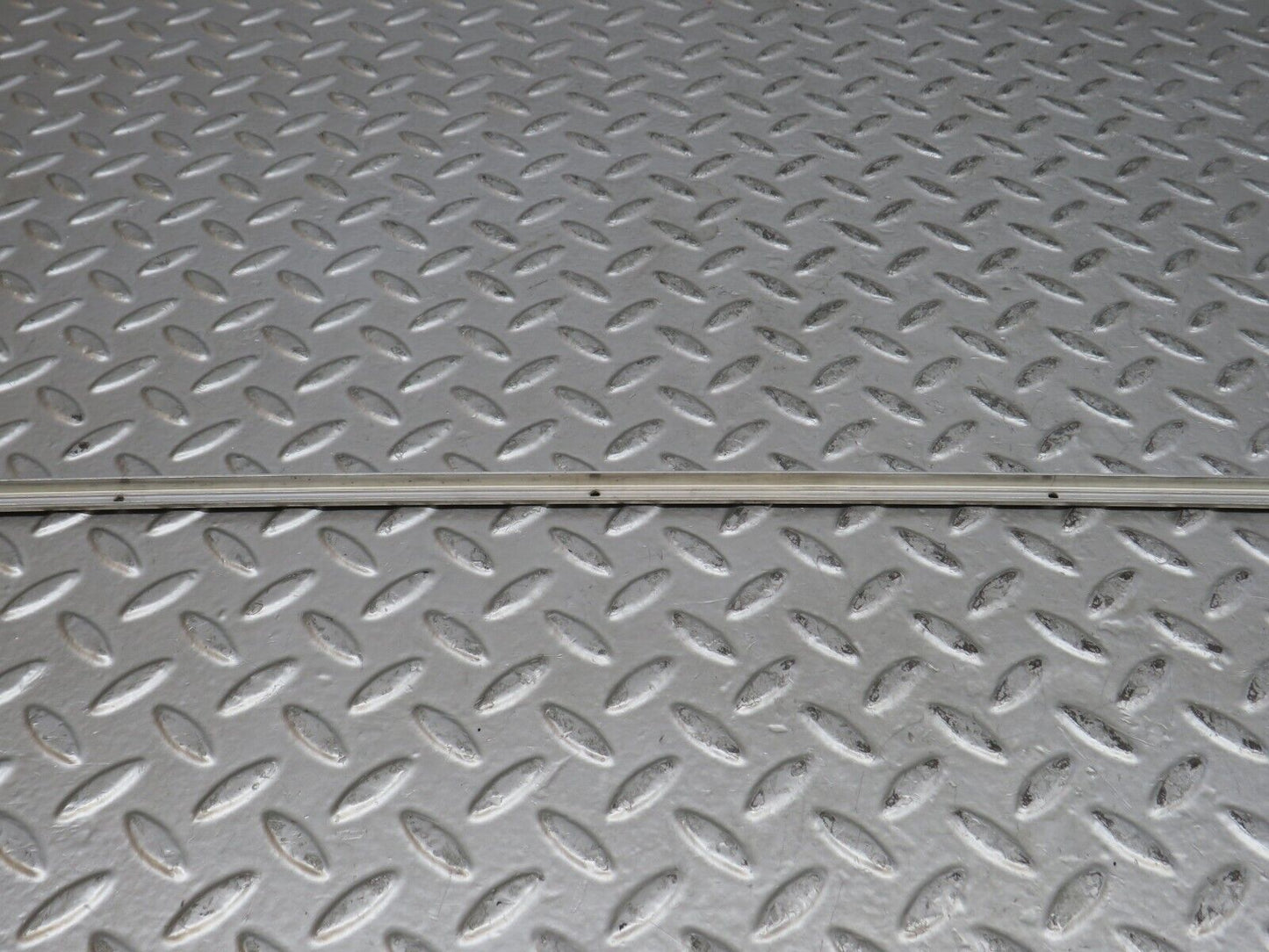 28153 Mercedes-Benz W123 280E Sunroof Chrome Trim