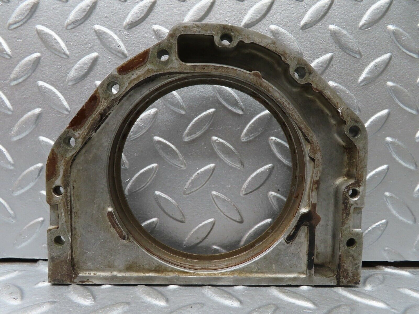 20760 Mercedes-Benz R107 450SL Crankshaft Rear Sealing Cover 1160110608