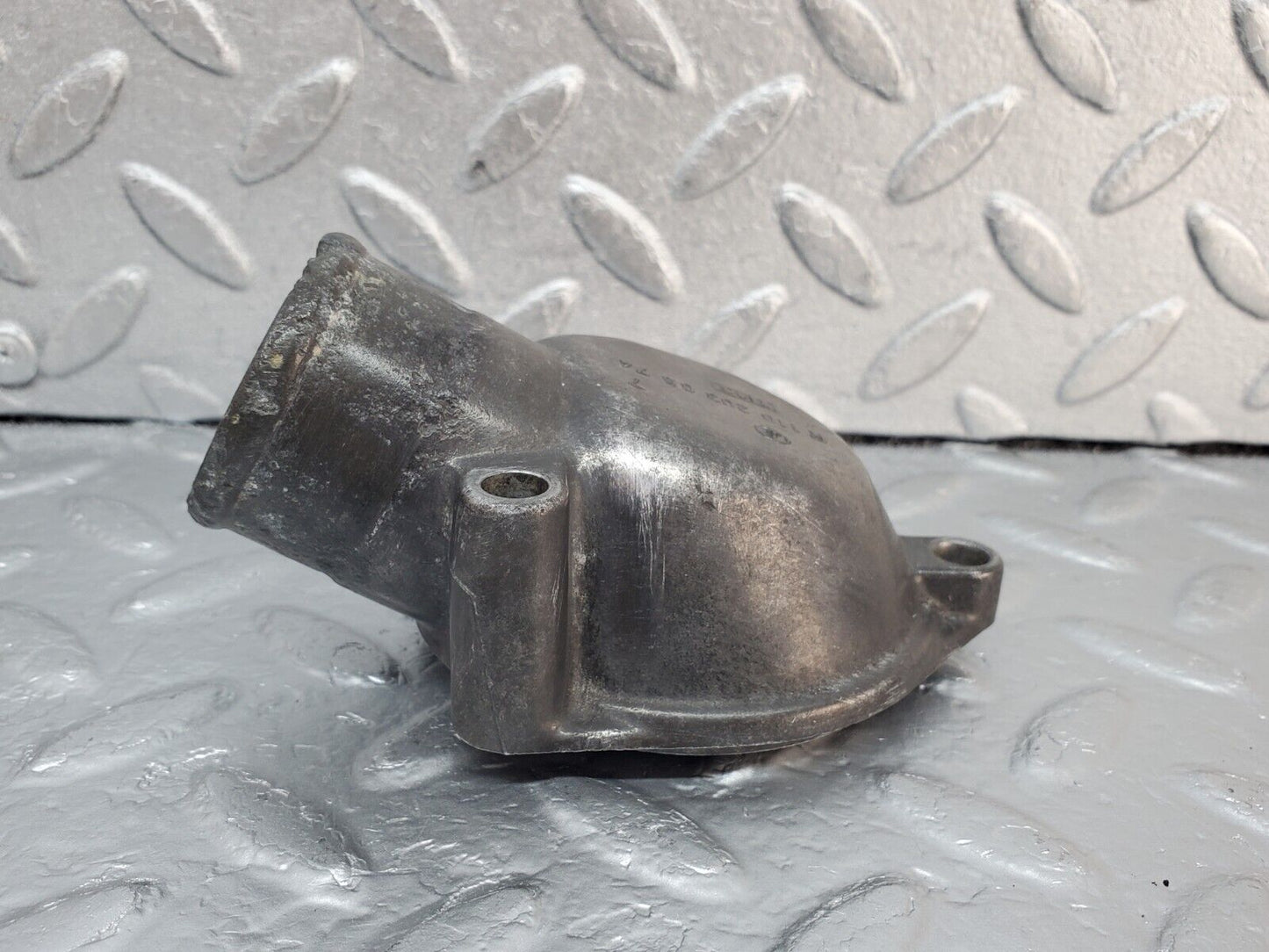 45404 Mercedes-Benz 280E M110.983 Thermostat Housing 1102030574