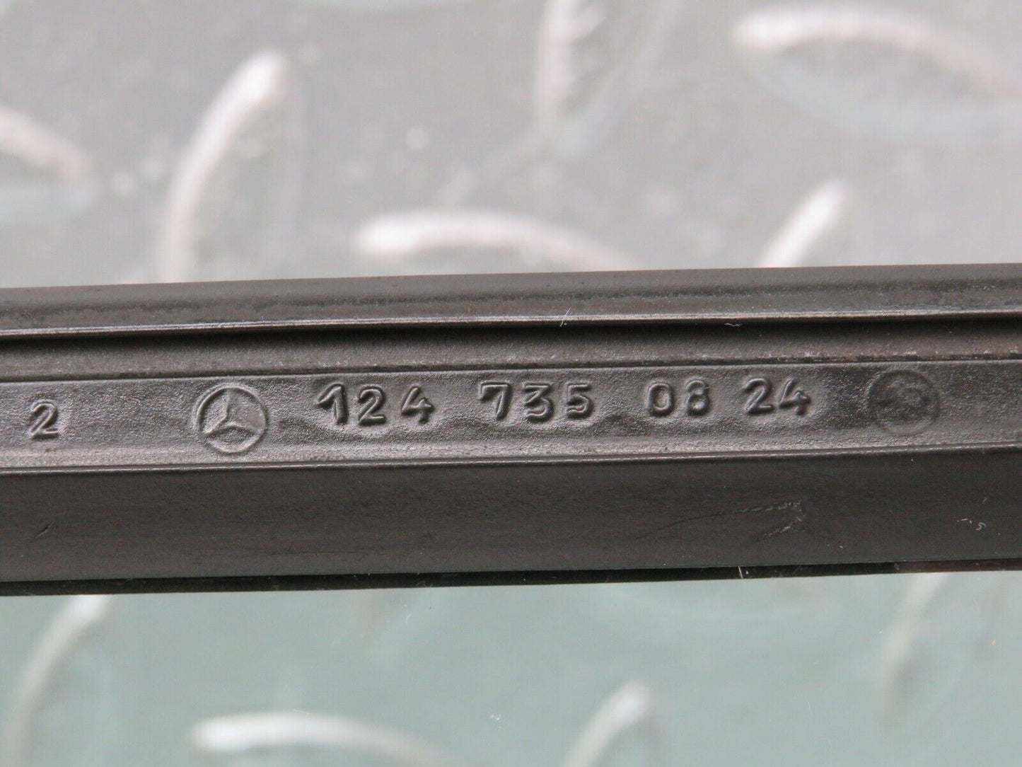 33139 Mercedes-Benz S124 Rear Left Door Quarter Window Glass 1247350824