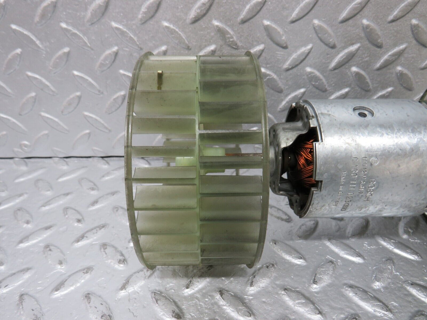 39499 Mercedes-Benz R129 320SL Coupe Heater Blower Motor Bosch 0130111023