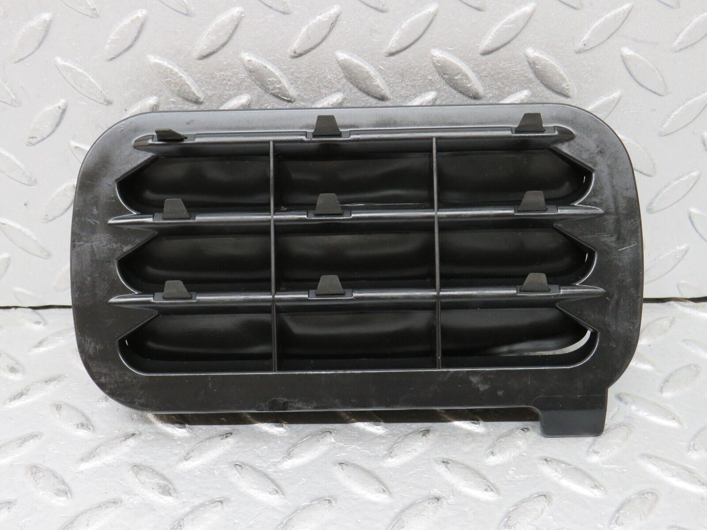 37999 Mercedes-Benz A124 320E Cabriolet Air Intake Vent 1248370230 1248370242