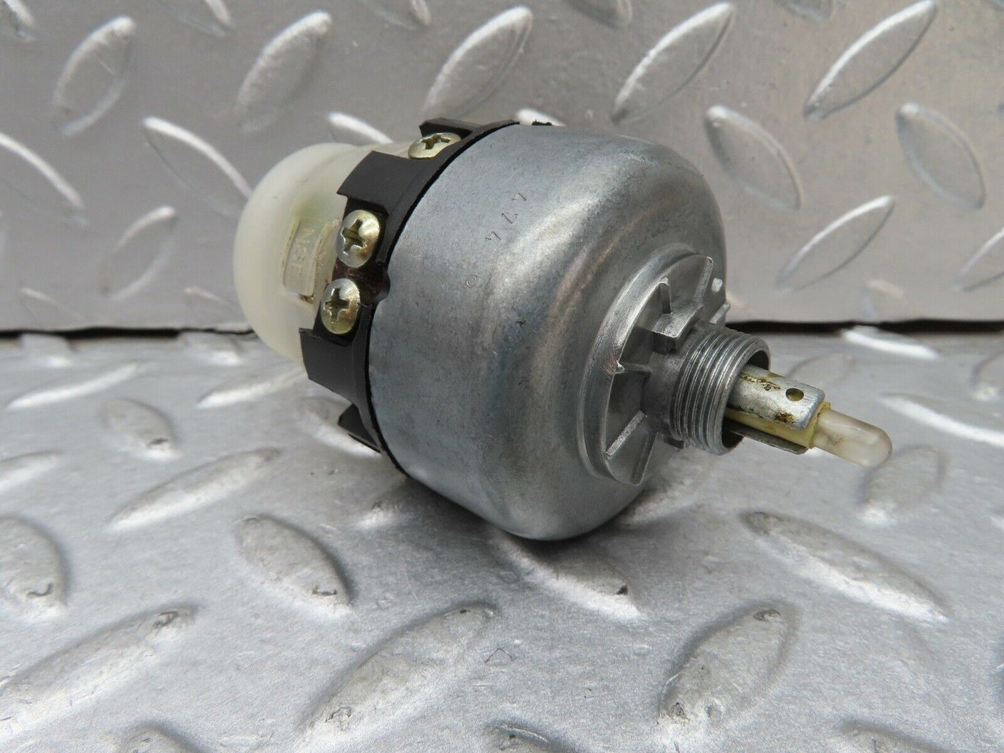 16913 Mercedes-Benz C123 280CE Coupe Headlight Switch