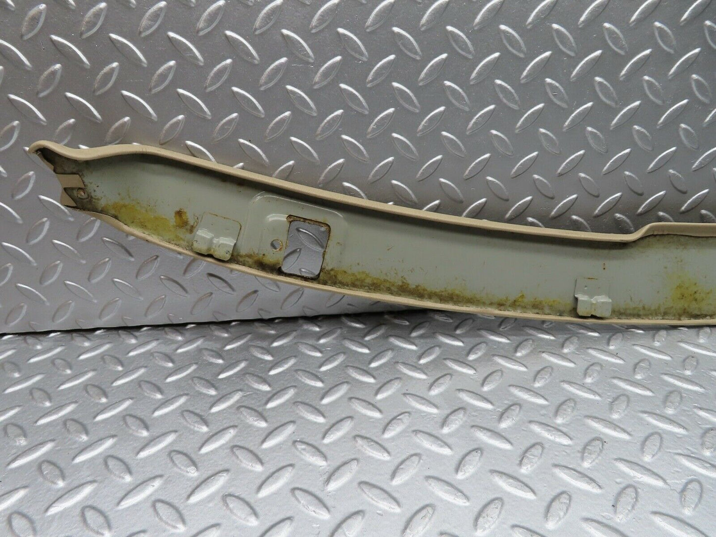 19881 Mercedes-Benz R129 300SL Coupe Windshield Latch Trim Cover Cream