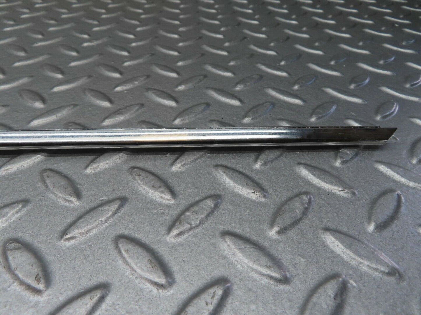 13187 Mercedes-Benz W111 220S Front Left Door Window Chrome Frame