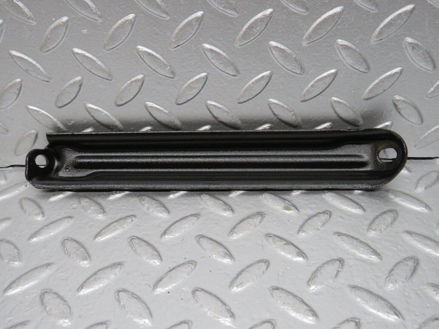 30962 Mercedes-Benz W124 230E Air Intake Manifold Bracket