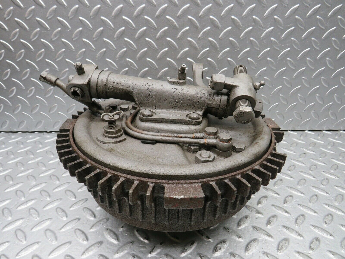 21947 Mercedes-Benz W121 190b Ponton Front Right Wheel Hub