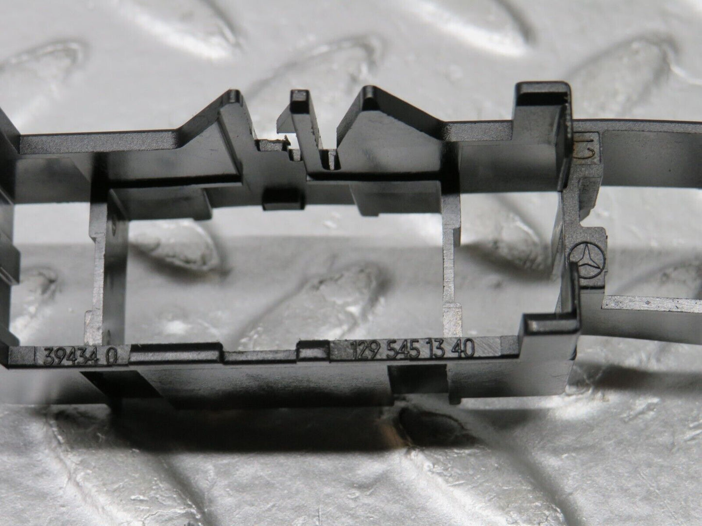 38387 Mercedes-Benz R129 280SL Coupe Connector Holder 1295451340