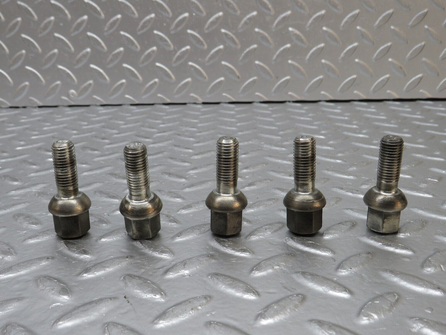 32232 Mercedes-Benz 5x Alloy Wheel Lug Bolt M12x1.5
