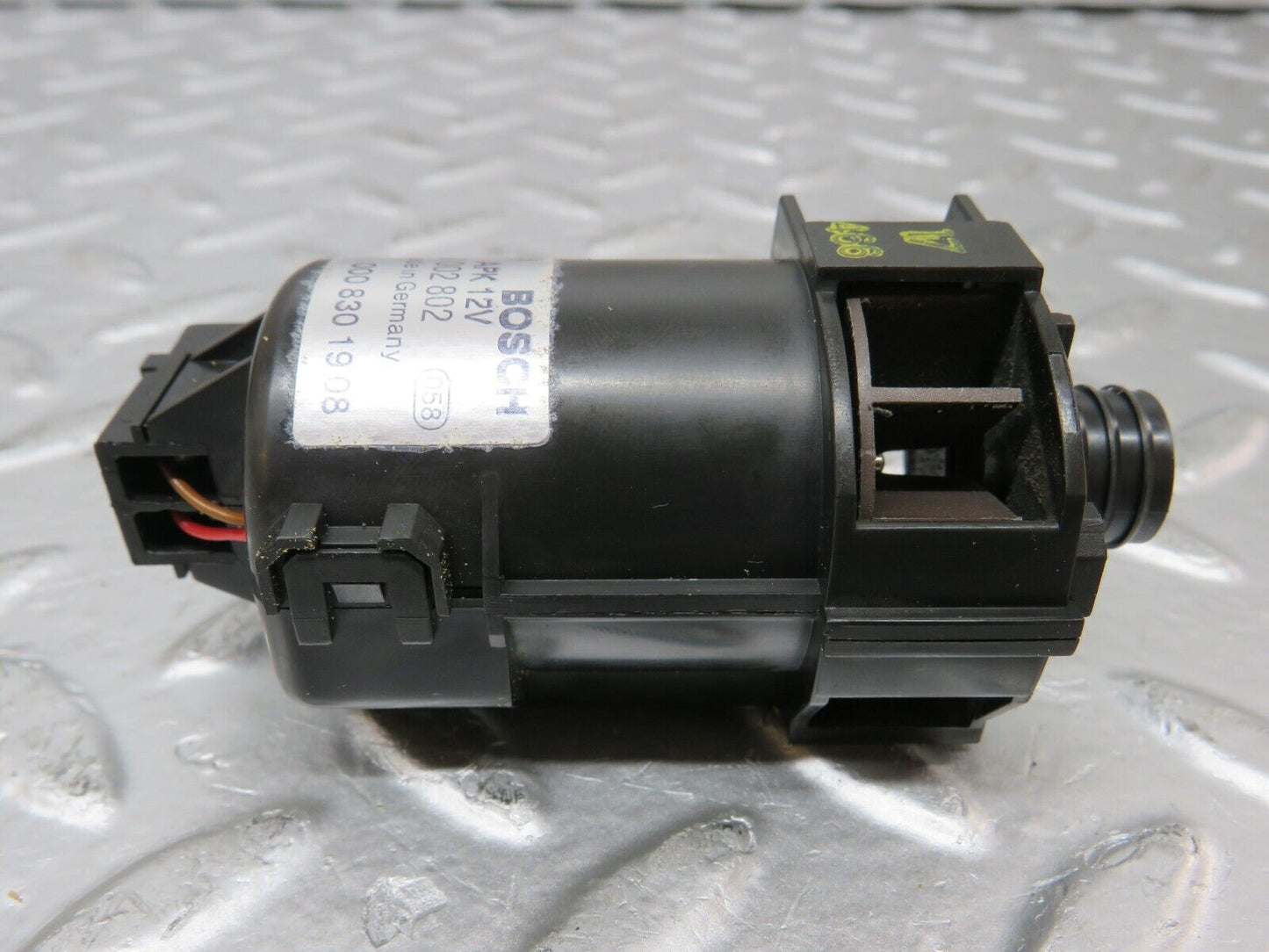25653 Mercedes-Benz W124 280E Temperature Sensor 0008301908 0130002802