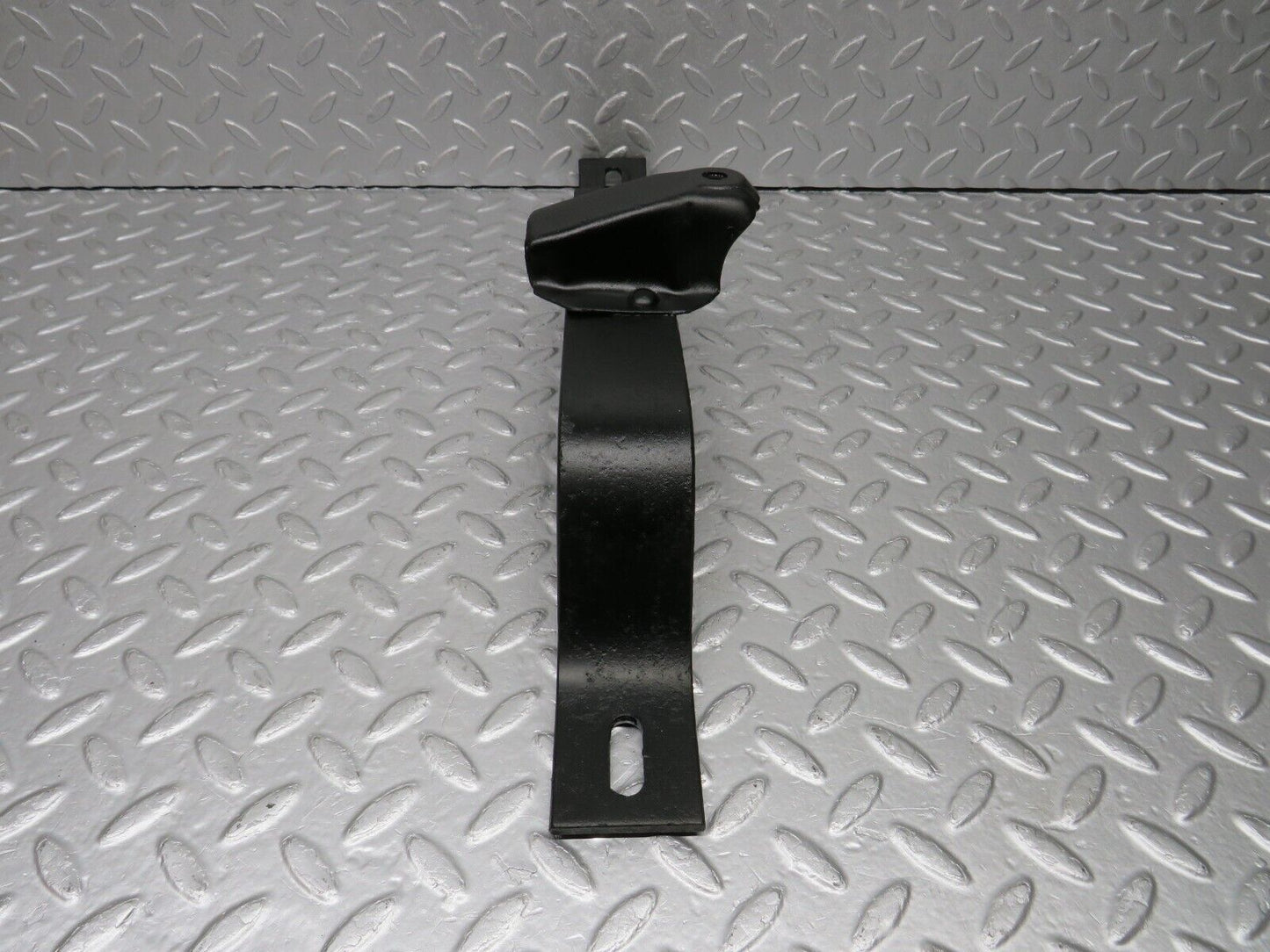 40392 Mercedes-Benz W110 230 Rear Right Bumper Bracket