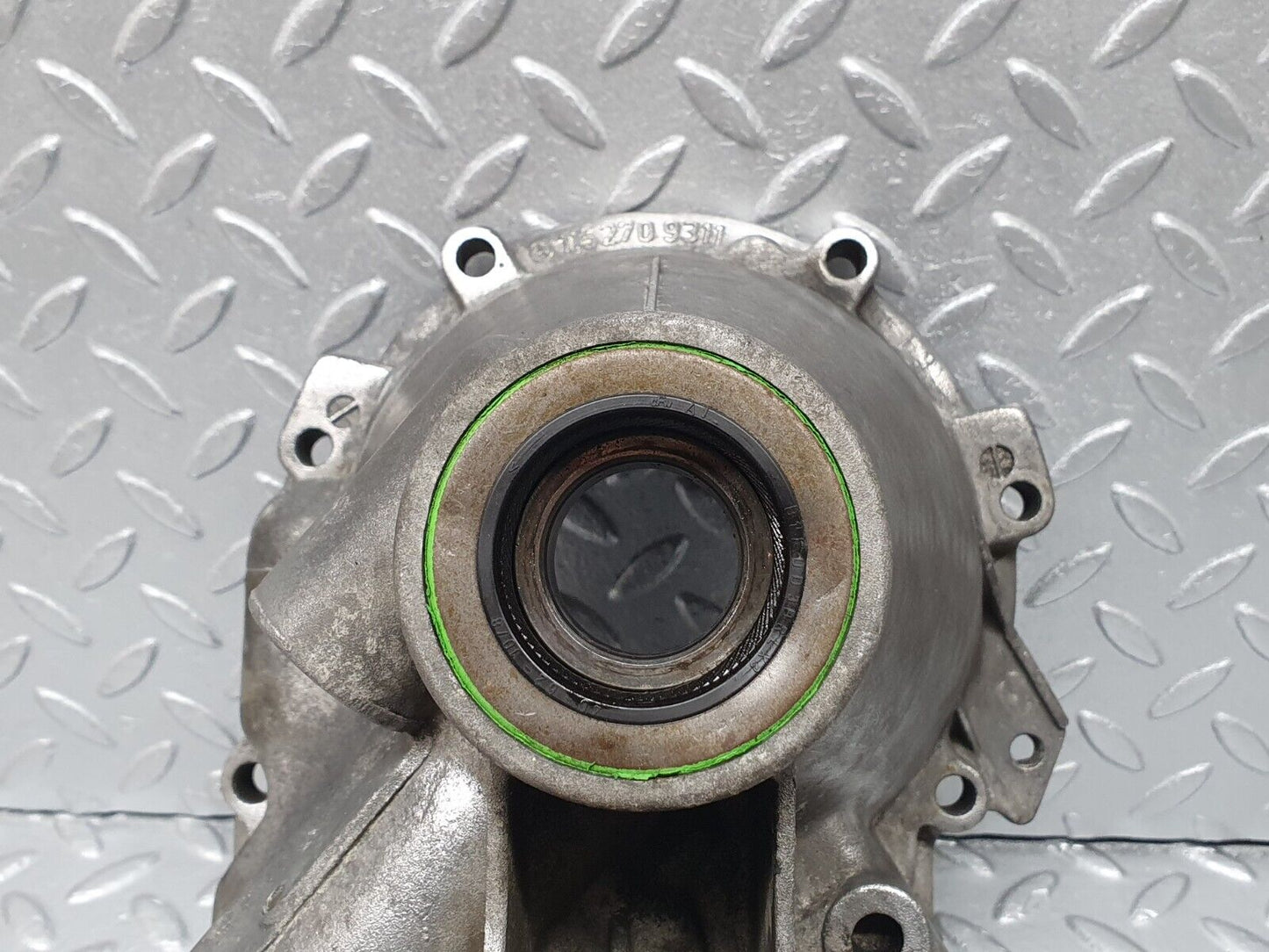 41320 Mercedes-Benz W123 300D Automatic Gearbox Rear Housing 722.118 1152709311