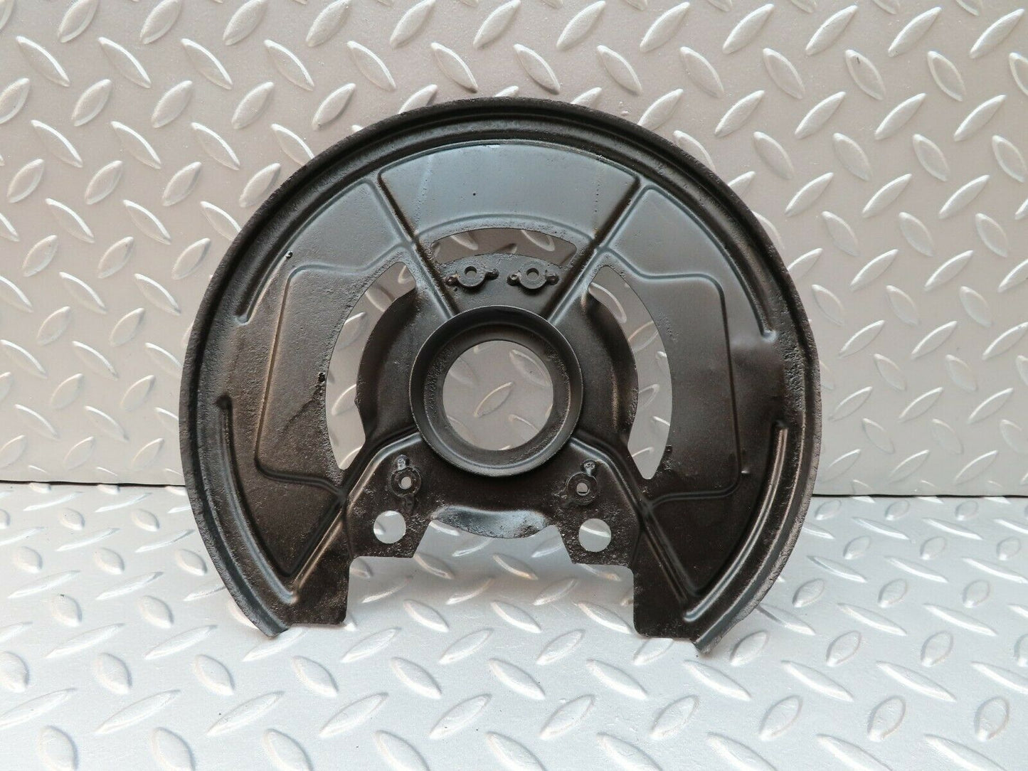 3457 Mercedes-Benz W108 280SE Front Brake Disc Protection Plate