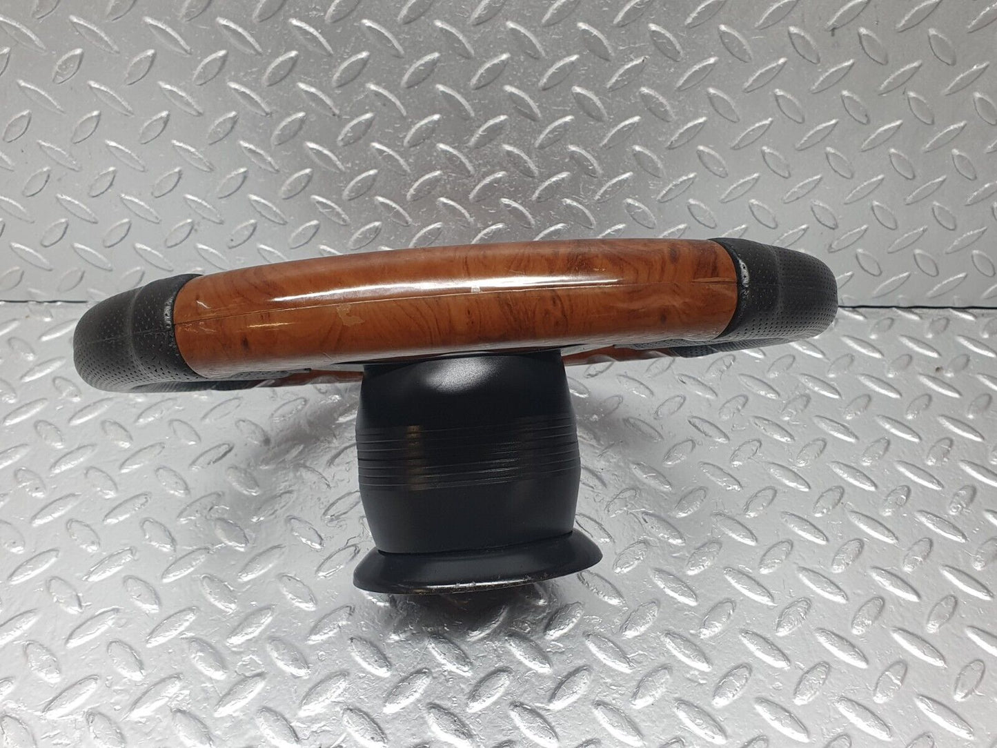 43610 Mercedes-Benz C126 380SEC Coupe DBA Steering Wheel