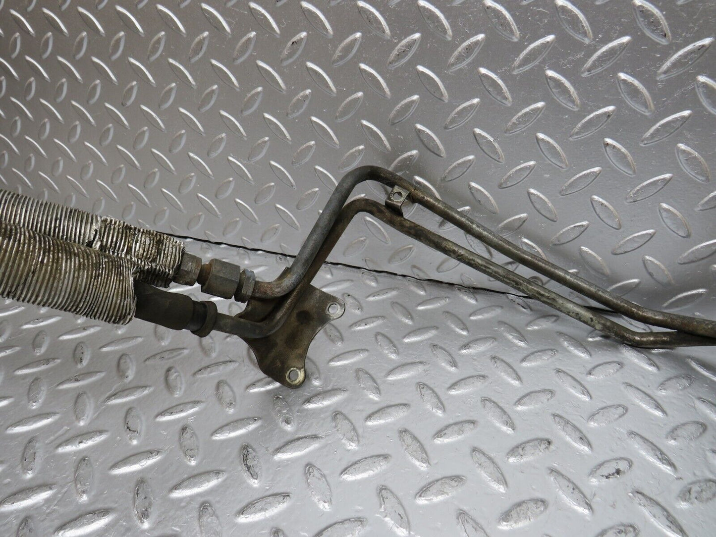 30566 Mercedes-Benz W124 230E Power Steering Pump Oil Pipe Hose