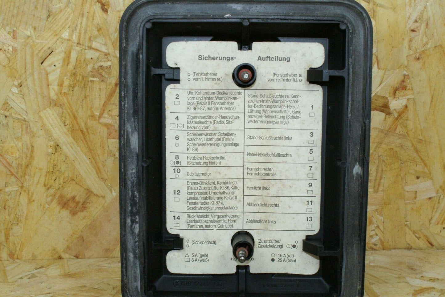 2219 Mercedes-Benz W123 280E Fuse Box Cover Lid 1235400082