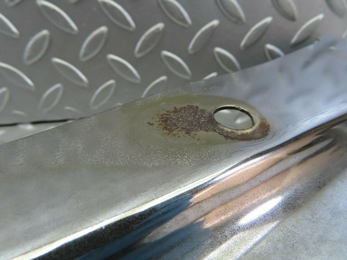 10614 Mercedes-Benz W108 Front Left Upper Bumper Corner