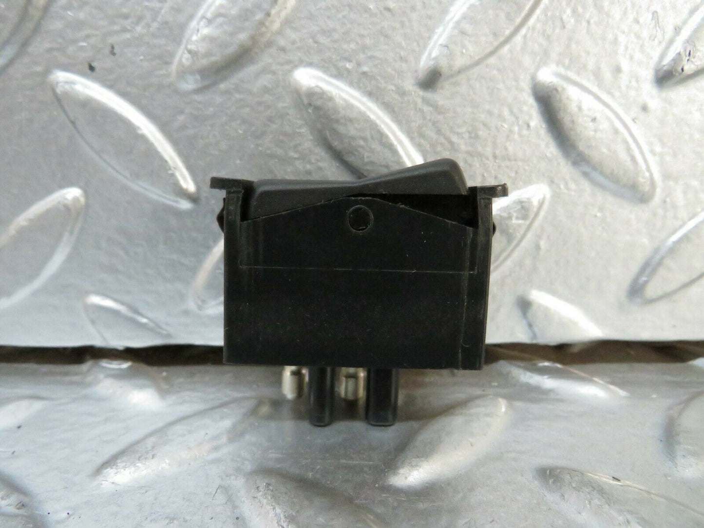 23810 Mercedes-Benz C107 450SLC Coupe Interior Dome Light Switch 0008205810