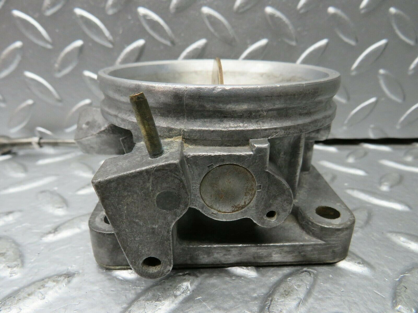 22906 Mercedes-Benz C107 450SLC Coupe Throttle Body Valve