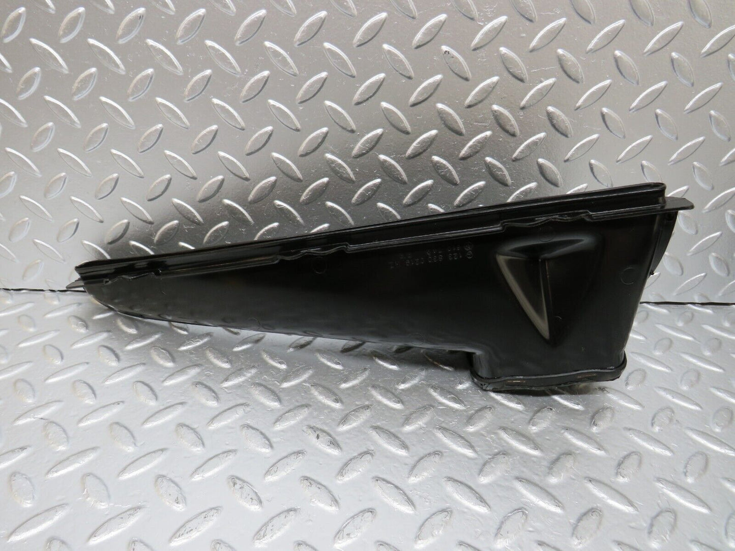 25569 Mercedes-Benz W123 200 Air Duct Vent Left And Right Side 1238300119