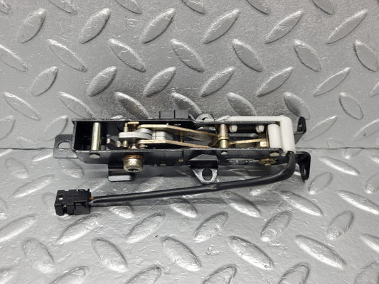 46943 Mercedes-Benz R129 320SL Coupe Soft Top Lock Latch Right 1298000874 1298211051