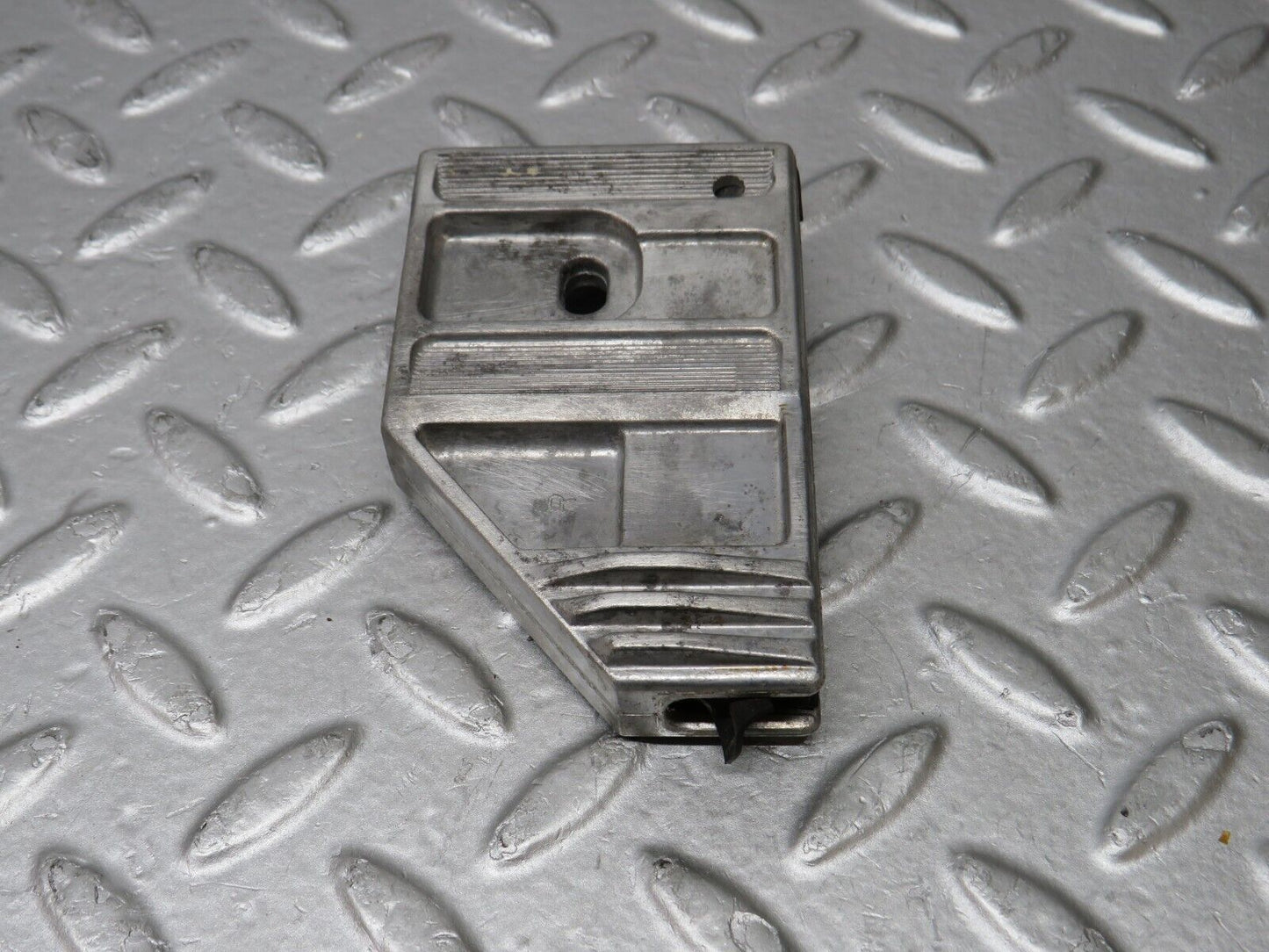 36885 Mercedes-Benz C126 420SEC Coupe Door Window Guide Bracket 1267250632