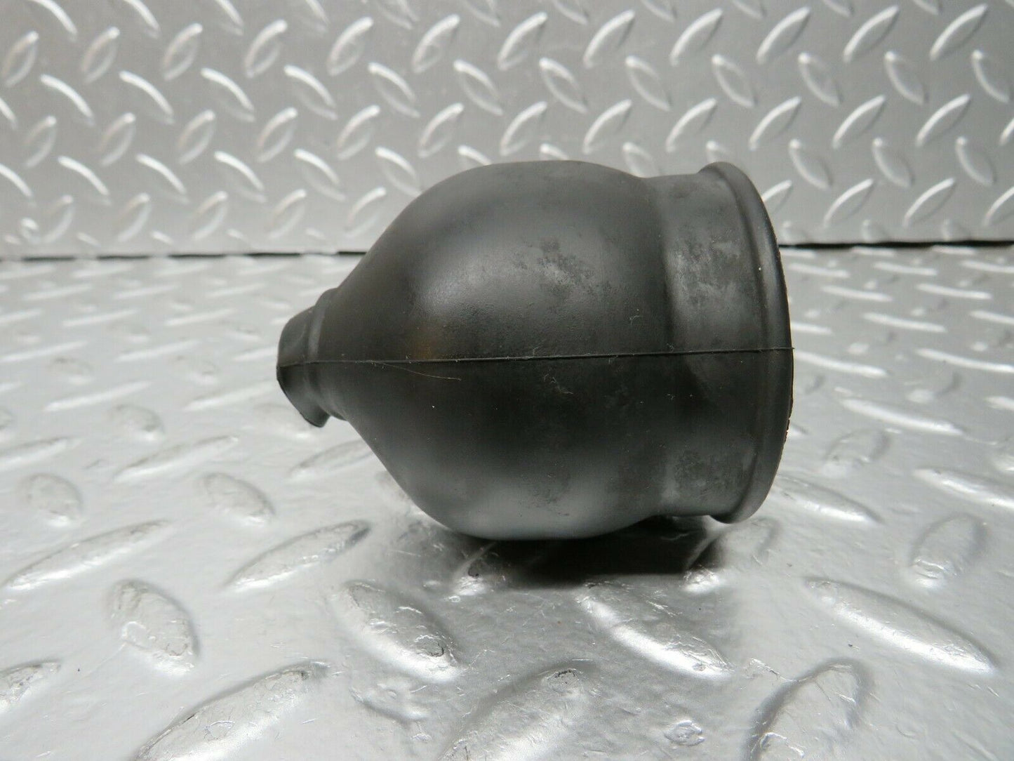 24282 Mercedes-Benz S124 220TE Wagon Headlight Switch Rubber Cover 0005452245