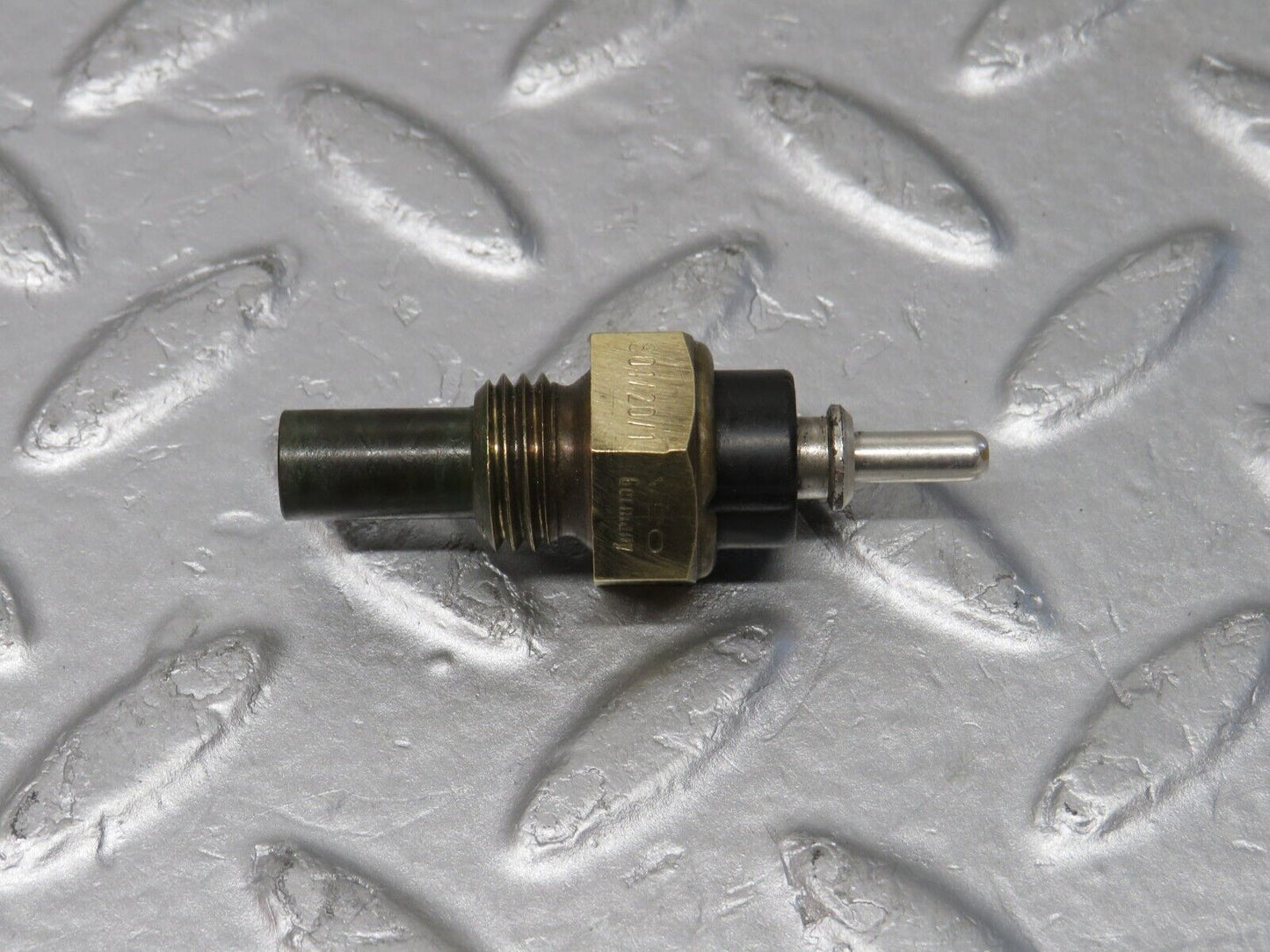 38129 Mercedes-Benz A124 320E Cabriolet Coolant Temperature Sensor VDO 0055421017