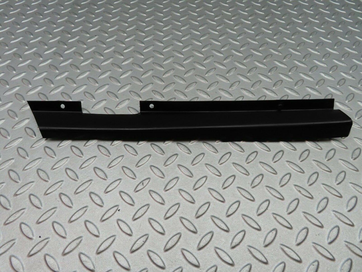 5687 Mercedes-Benz W123 200 Cable Channel Cover Front Right 1238211036