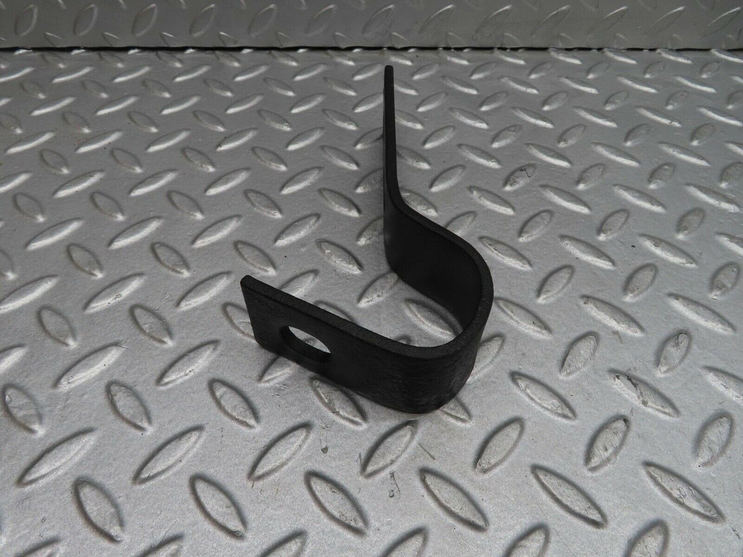 12280 Mercedes-Benz W108 280SE 3.5 Front Bumper Bracket