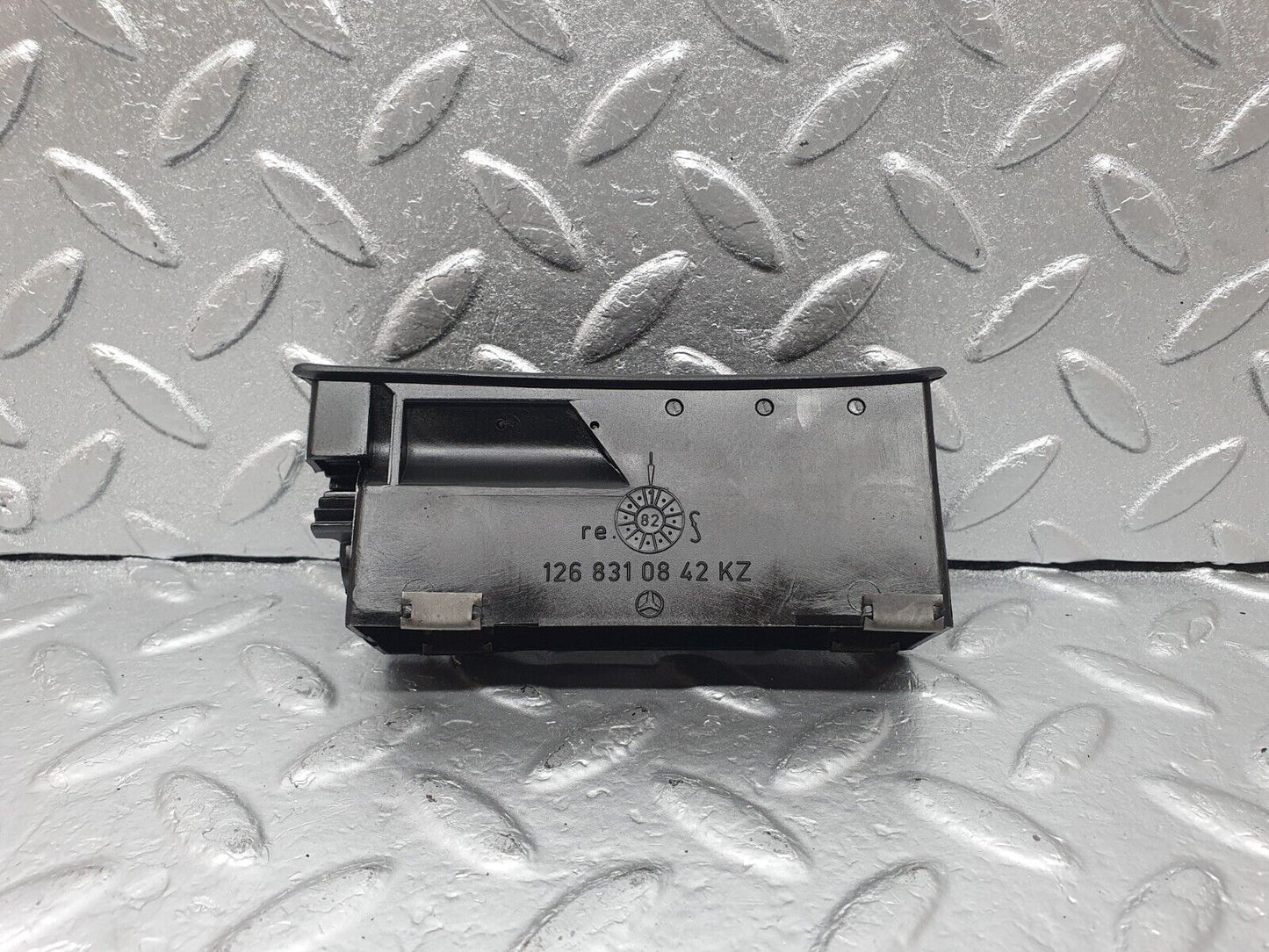 43586 Mercedes-Benz C126 380SEC Coupe Dashboard Air Vent Right Side 1268310842