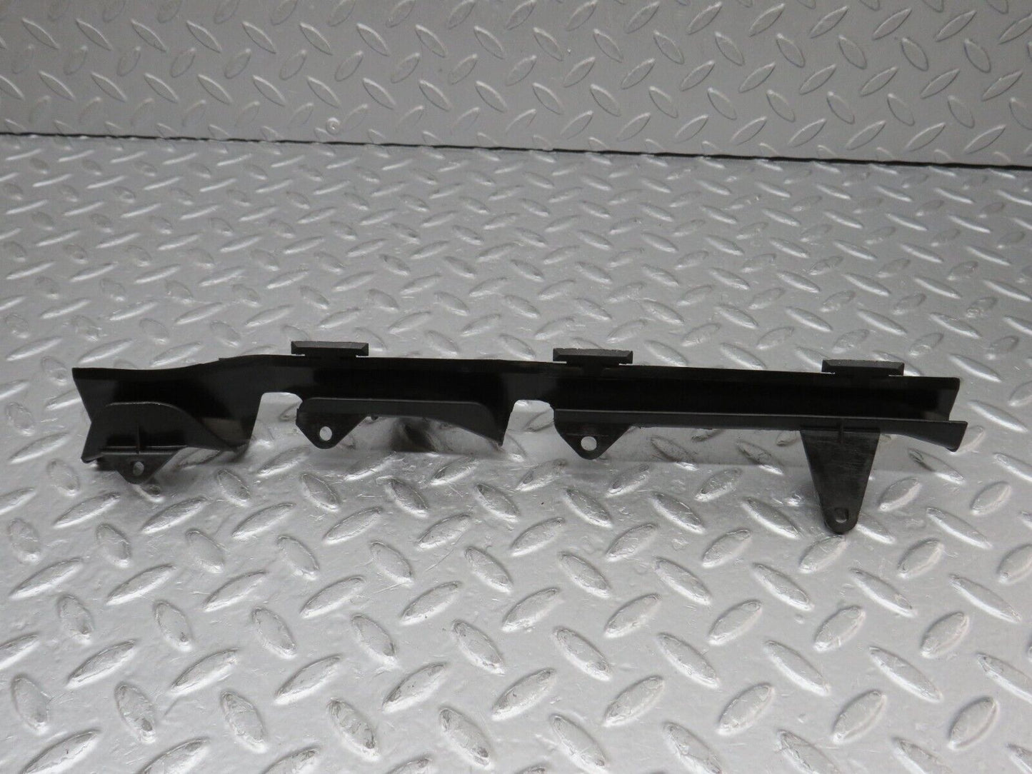36567 Mercedes-Benz W201 190E 2.0L Starter Motor Wire Cover Bracket 2015460581