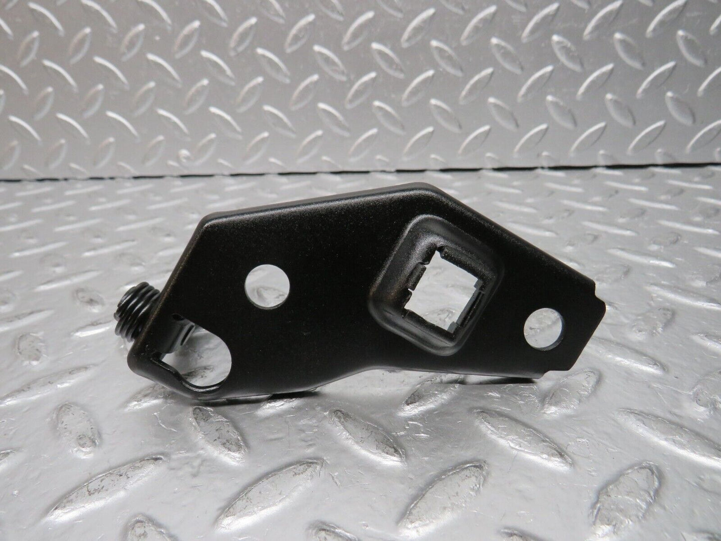30549 Mercedes-Benz W124 230E Bonnet Release Latch